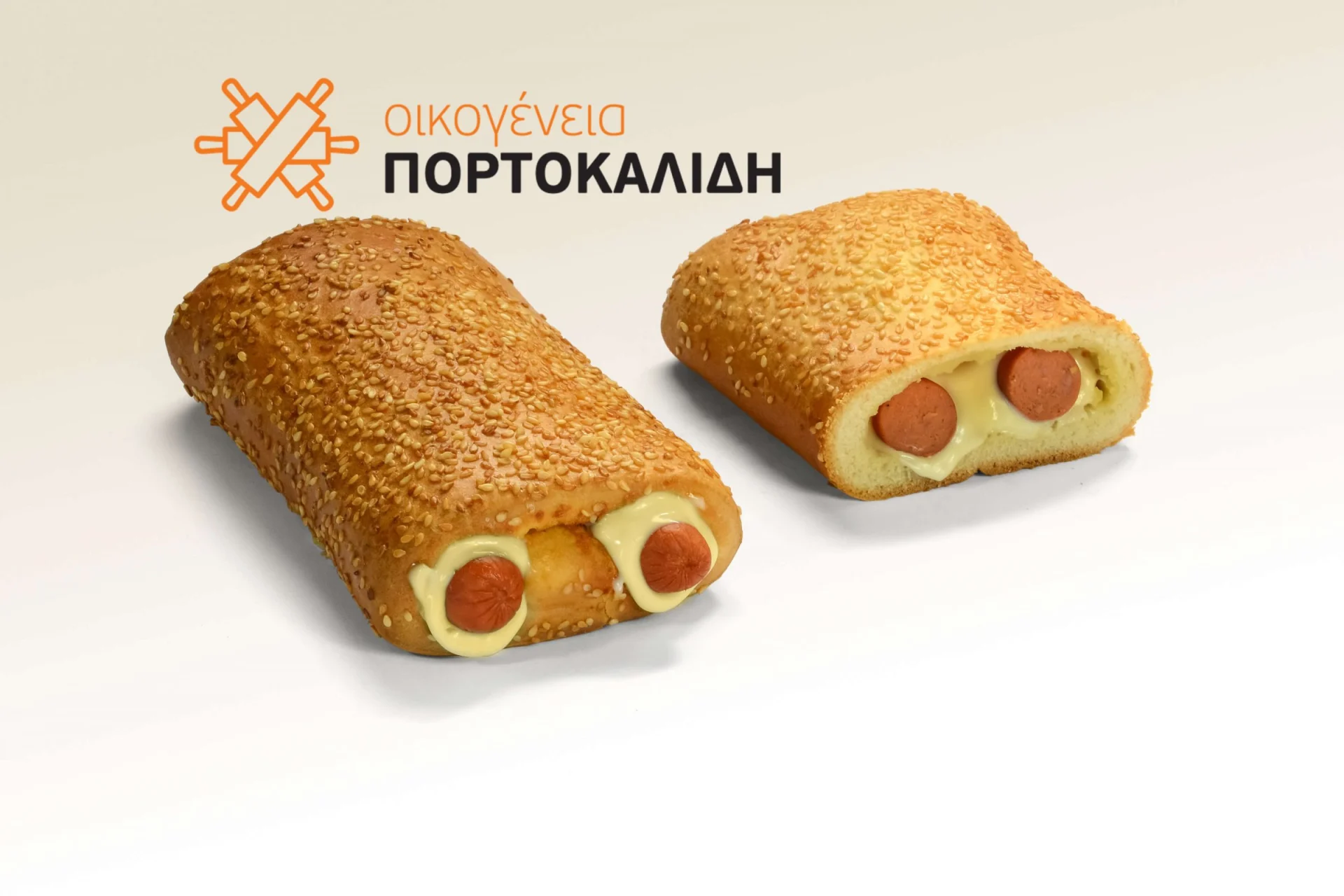 OIKOGENEIA PORTOKALIDI mprios loukaniko scaled
